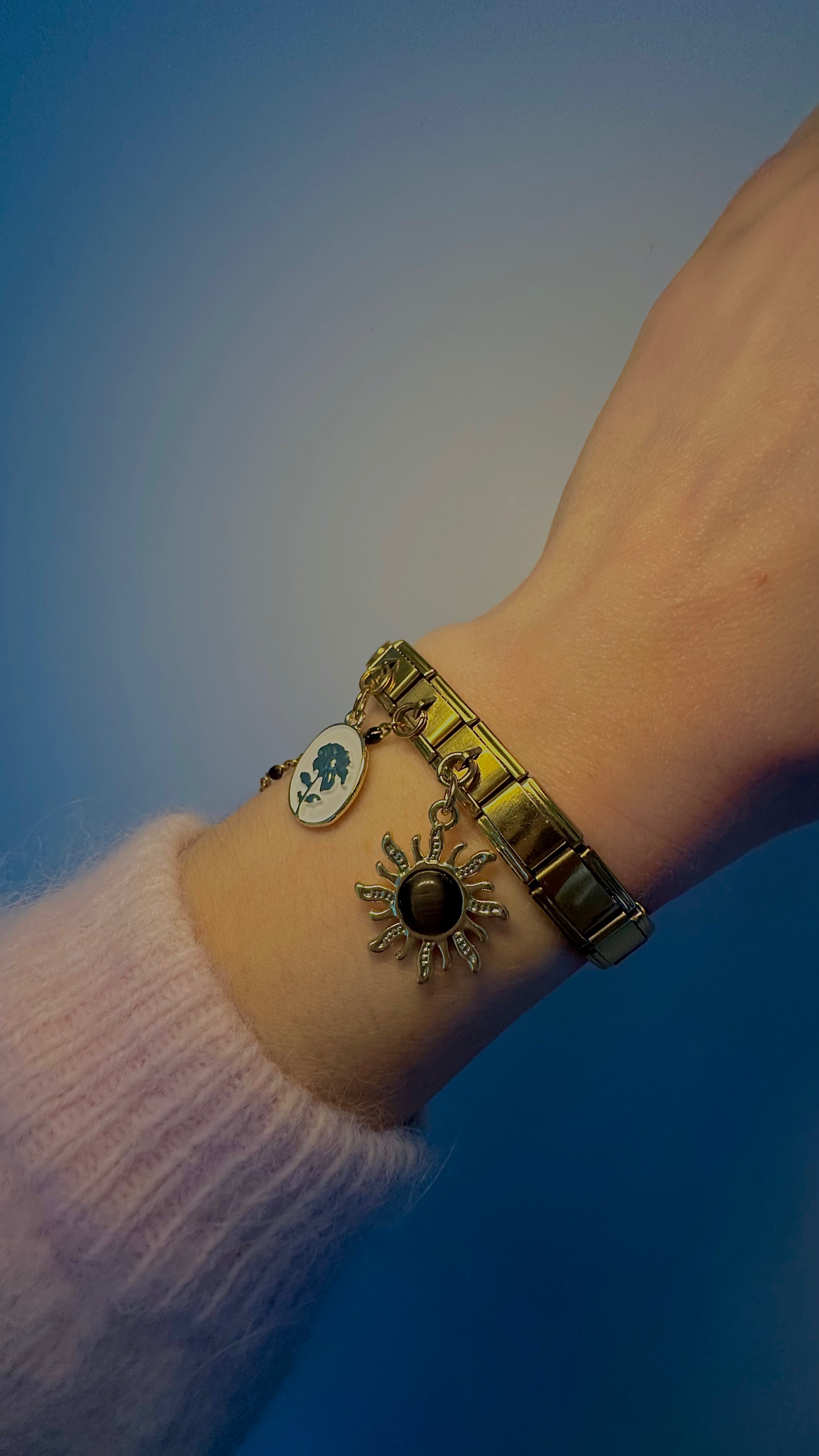 Charm N°5 – Soleil Doré & Pierre Noire – Collection Crépuscule | Charmy Paris
