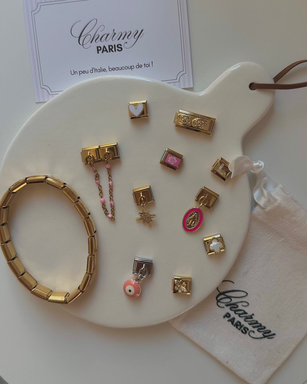 Ailes & Strass