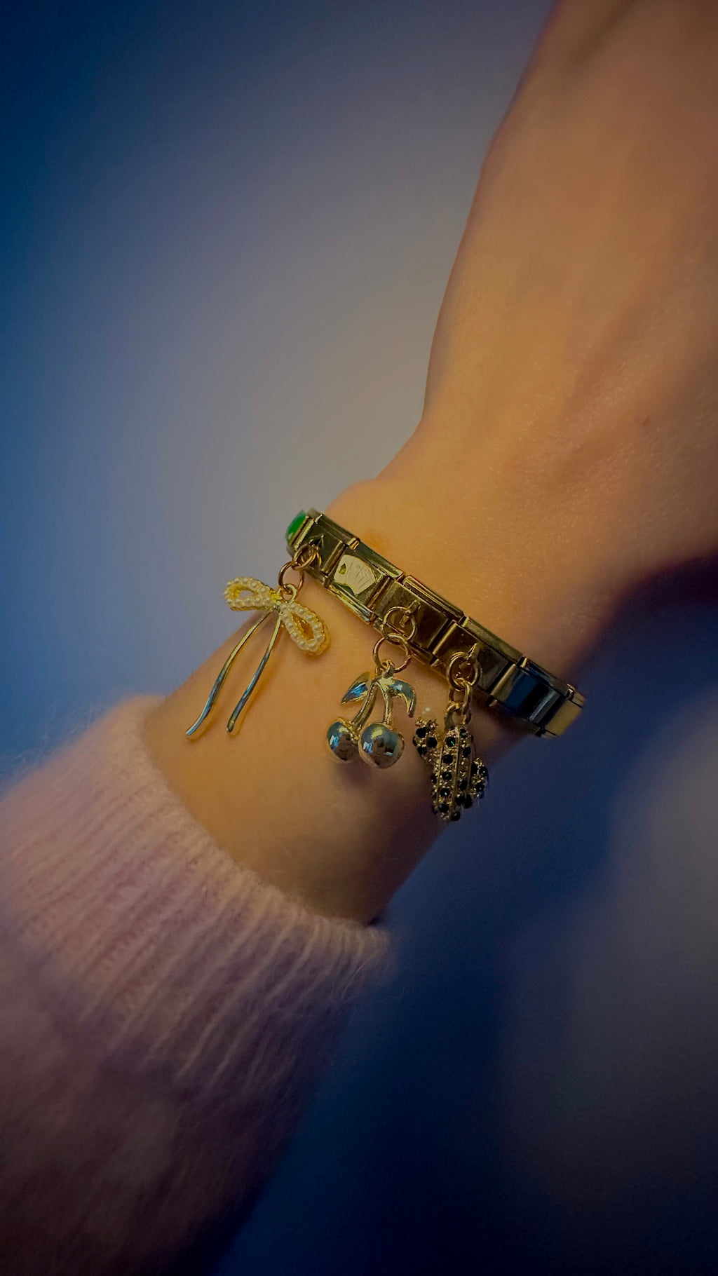 charm-italien-cerise-doree-bracelet